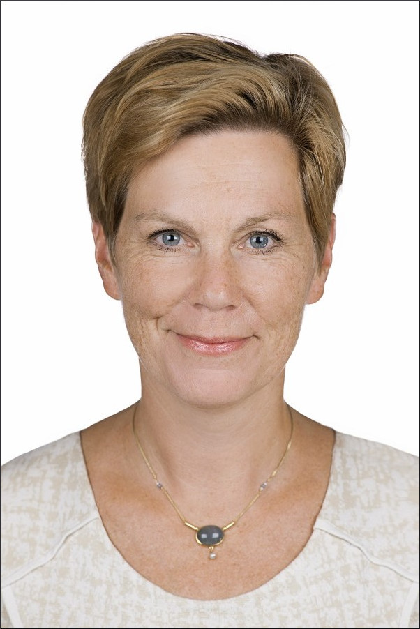 Portrait Professor Dr. Dr. Eva Winkler