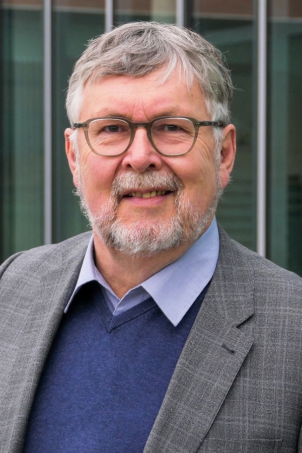 Portrait Professor em. Dr. Hans R. Schöler