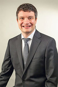 Dr. Tobias Berg